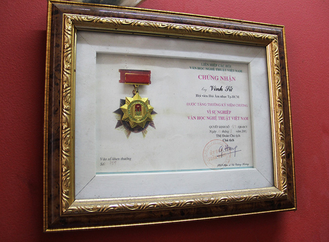 "Vua Bolero" Vinh Sử: Tuổi 75 một mình sau 3 đời vợ, thu nhập trăm triệu đồng một tháng - 12