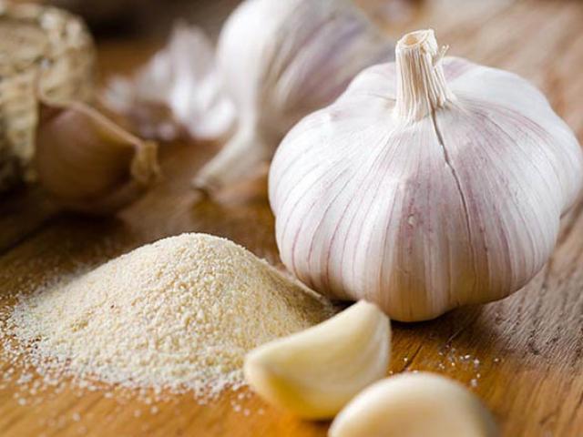 Sức khỏe đời sống - 10 tác dụng diệu kỳ của muối tỏi