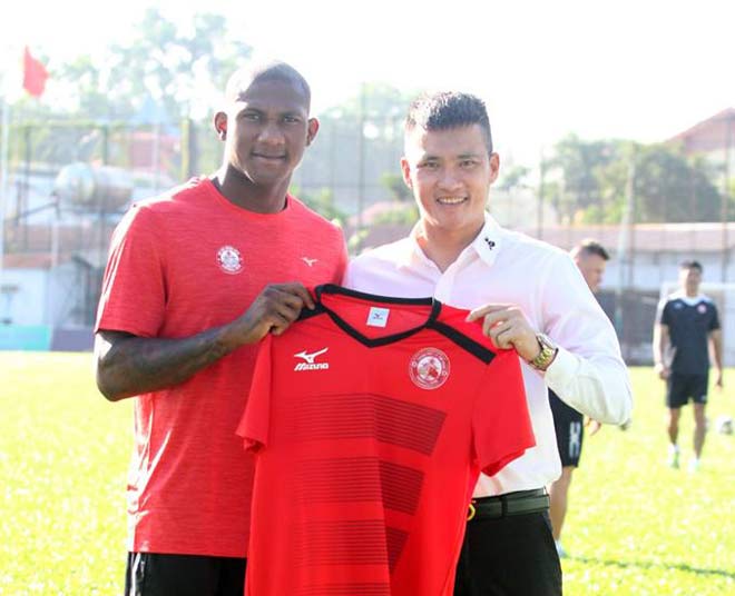 Dàn SAO của sếp Công Vinh ra sân: Đón tiền đạo Brazil, chờ "bom tấn" MU - 2