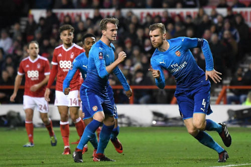 Chi tiết Nottingham - Arsenal: Walcott dứt điểm vô vọng (KT) - 4