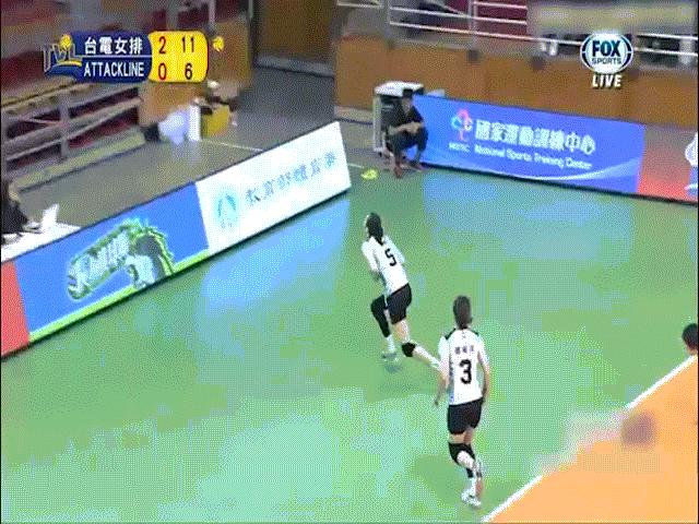 Thể thao - Thanh Thúy 1m93 ngã "vỡ đầu", vẫn có 177 điểm số 1 ở giải ngoại