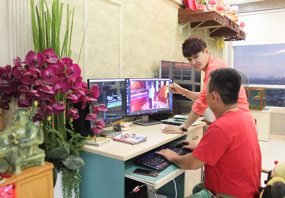 "Vua nhạc sàn" Lương Gia Huy cô đơn trong căn hộ 4 tỷ đồng tại Sài Gòn - 11