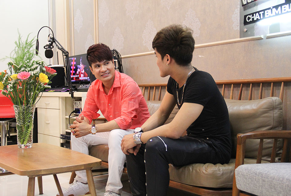 "Vua nhạc sàn" Lương Gia Huy cô đơn trong căn hộ 4 tỷ đồng tại Sài Gòn - 10