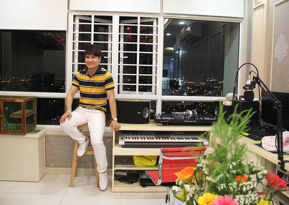 "Vua nhạc sàn" Lương Gia Huy cô đơn trong căn hộ 4 tỷ đồng tại Sài Gòn - 8