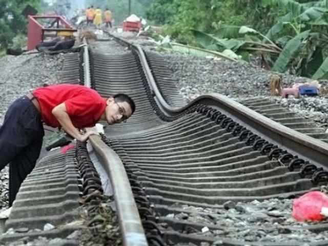 Du lịch - 15 tuyến đường nguy hiểm và dị nhất hành tinh, đi một lần là nhớ đến già