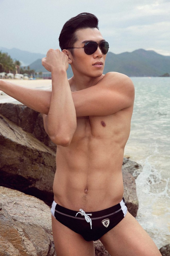 Bằng việc giành thứ hạng cao trong loạt cuộc thi Mister Global, Manhunt International, hay Mister International.