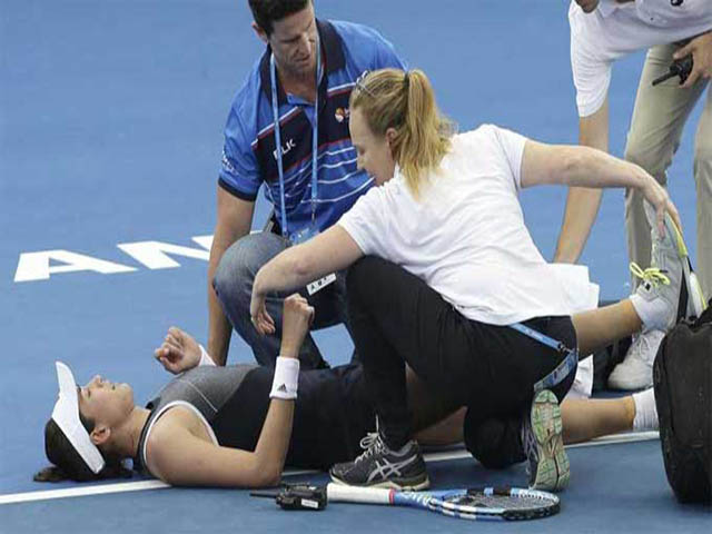 Nước mắt mỹ nhân tennis: Đau đớn quằn quại trước Australian Open