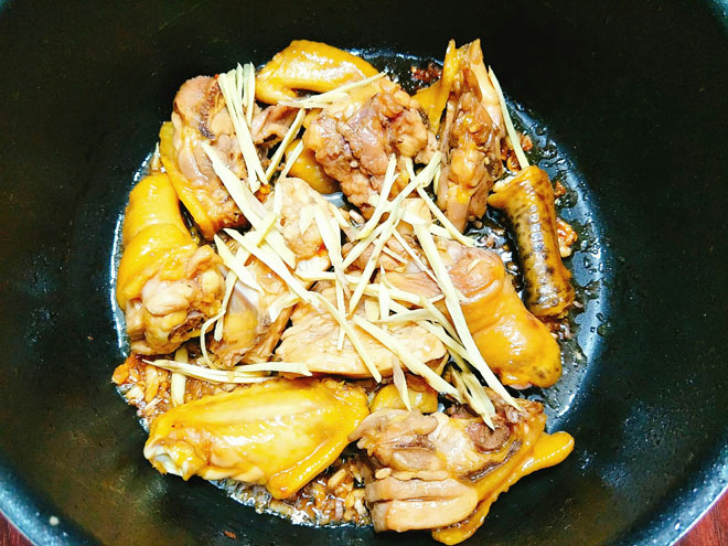 Lạnh thế này nấu gà rang gừng thì hao cơm phải biết - 6