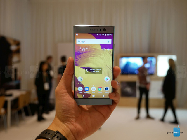 Video trên tay Sony Xperia XA2 thiết kế cổ điển