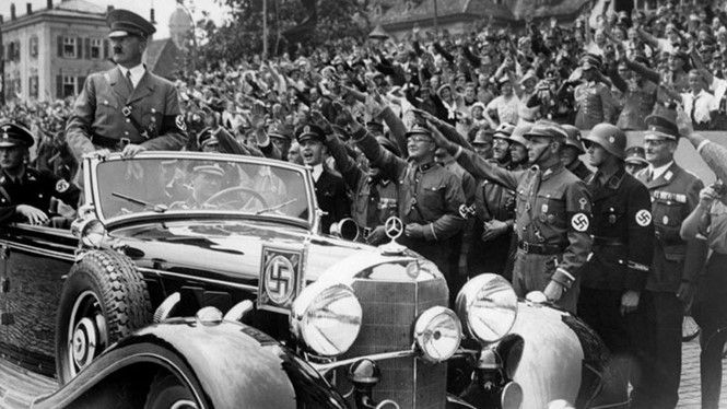 Hitler tức giận nếu biết số phận chiếc &#34;siêu xe&#34; Mercedes của mình? - 1