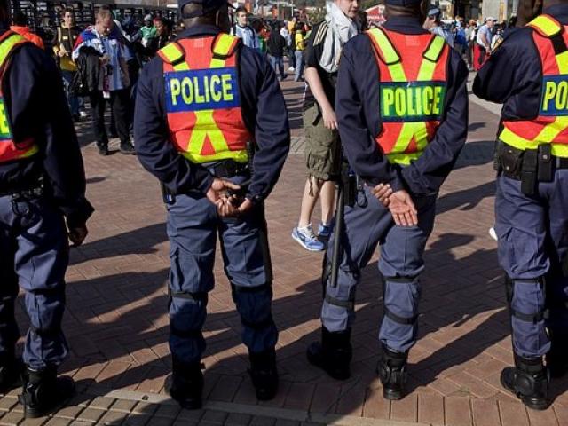 Thế giới - Nam Phi: Kẻ hãm hiếp bị nạn nhân tấn công gần đứt lìa "của quý"