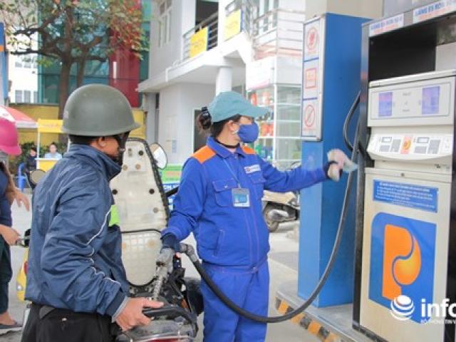 Thị trường - Tiêu dùng - Vì sao Bộ Công Thương để DN tự quyết giá bán xăng RON95?