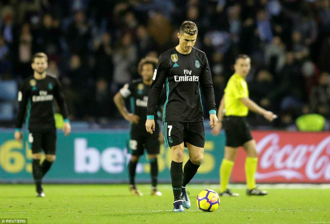 Real Madrid bết bát: Ronaldo &#34;cùn&#34; & &#34;ác mộng&#34; sân nhà - 1