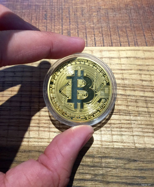 Đủ loại quà lưu niệm Tết 2018 dưới hình dạng đồng Bitcoin - 1