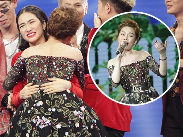 Ca nhạc - MTV - Phản ứng của Hòa Minzy khi gặp lại Giang Hồng Ngọc sau ồn ào "chơi xấu" đồng nghiệp