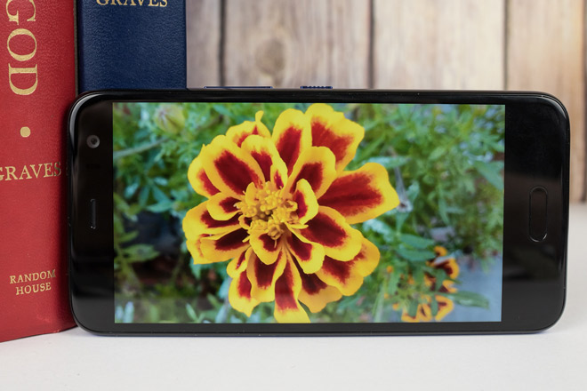 Top 10 smartphone có loa “khủng” nhất thị trường - 4