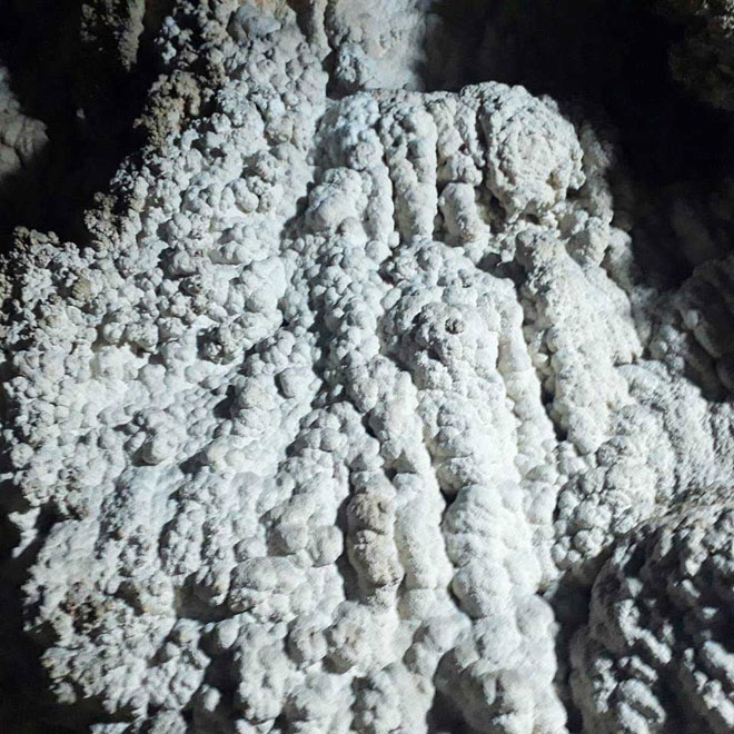 Ở Điện Biên có một hang động nguyên sơ đẹp đến khó tin - 7