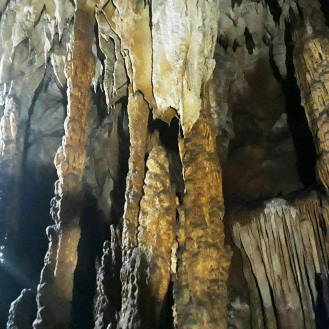 Ở Điện Biên có một hang động nguyên sơ đẹp đến khó tin - 12