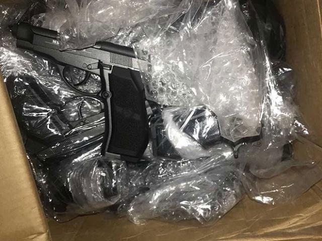 Pháp luật - Nửa năm theo dấu kho vũ khí ‘khủng’ ở TP.HCM