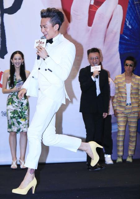 Không ngờ Trương Vô Kỵ ngoài đời lại "lầy lội" đến mức này - 2