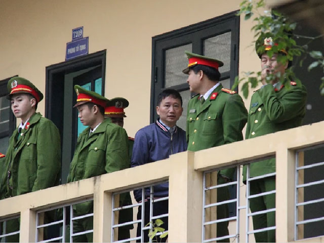 Tin tức trong ngày - Em trai ông Đinh La Thăng chuẩn bị hầu tòa