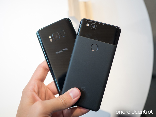 Galaxy S8+ vs Pixel 2 XL: Máy nào chụp chân dung "xịn" hơn?