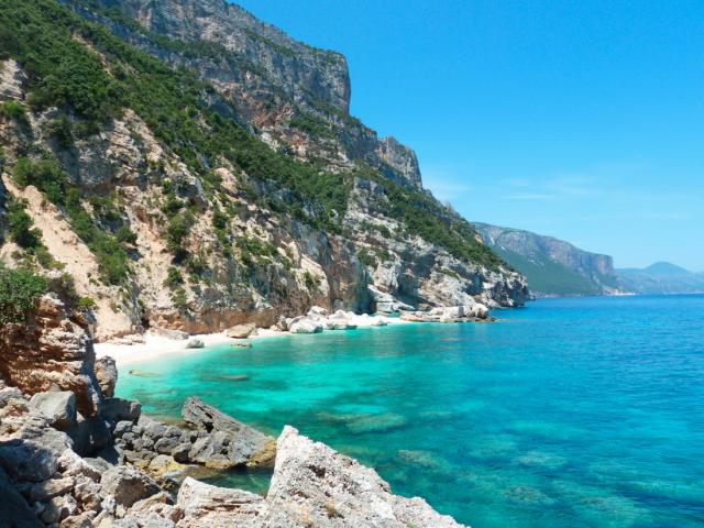 Du lịch - "Lịm tim" ngắm những bãi biển nước sạch nhất thế giới