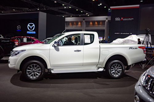 Mitsubishi Triton 2018 cải tiến có giá từ 345 triệu đồng - 6