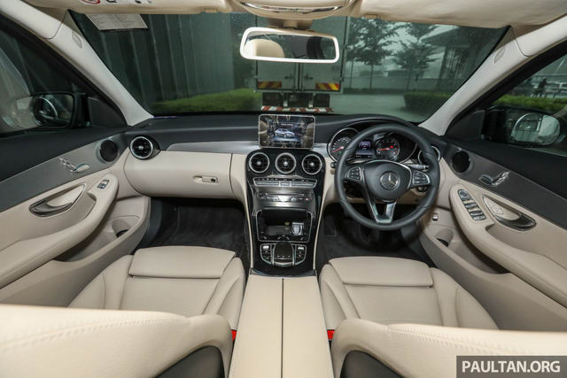 Mercedes-Benz C180 Avantgarde giá 1,3 tỷ đồng - 3