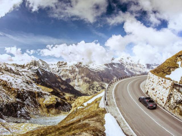 Du lịch - Lướt xe trên những cung đường đẹp và ngoạn mục nhất châu Âu