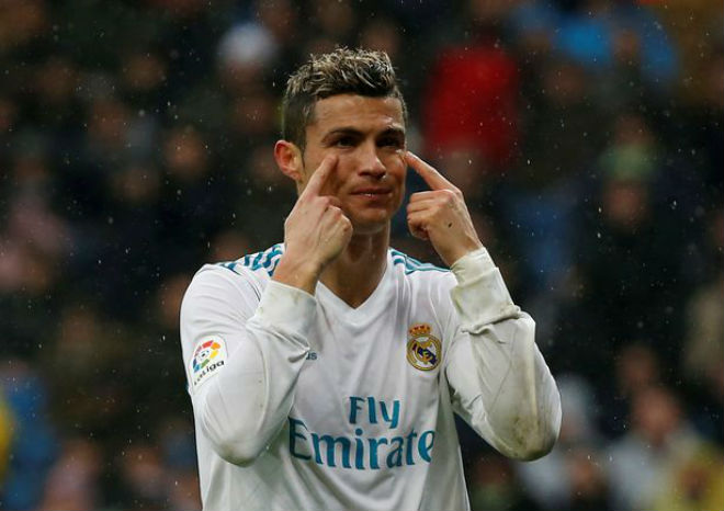 Ronaldo muốn về MU: Triệu fan &#34;đuổi khéo&#34;, chỉ trích lợi dụng để tăng lương - 1