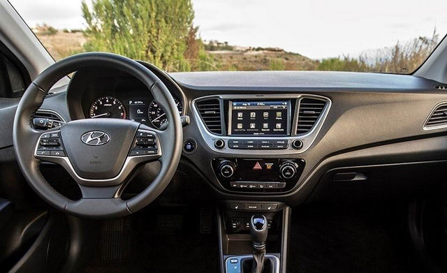 Hyundai Accent 2018 chốt giá chỉ 278 triệu đồng - 2