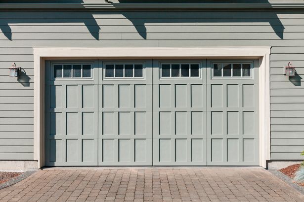 Mỹ: Sụp nhà để xe, không ngờ lộ ra căn phòng bí mật lạ thường - 2