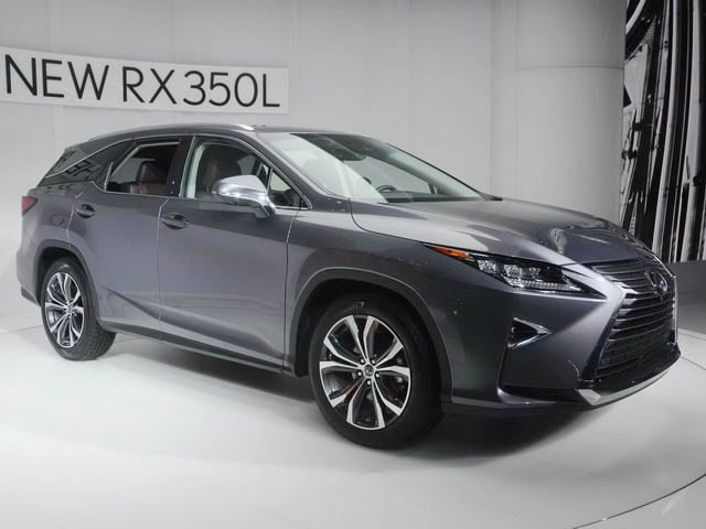 Lexus RX 350L 7 chỗ đến gần Việt Nam với giá 3 tỷ đồng - 1