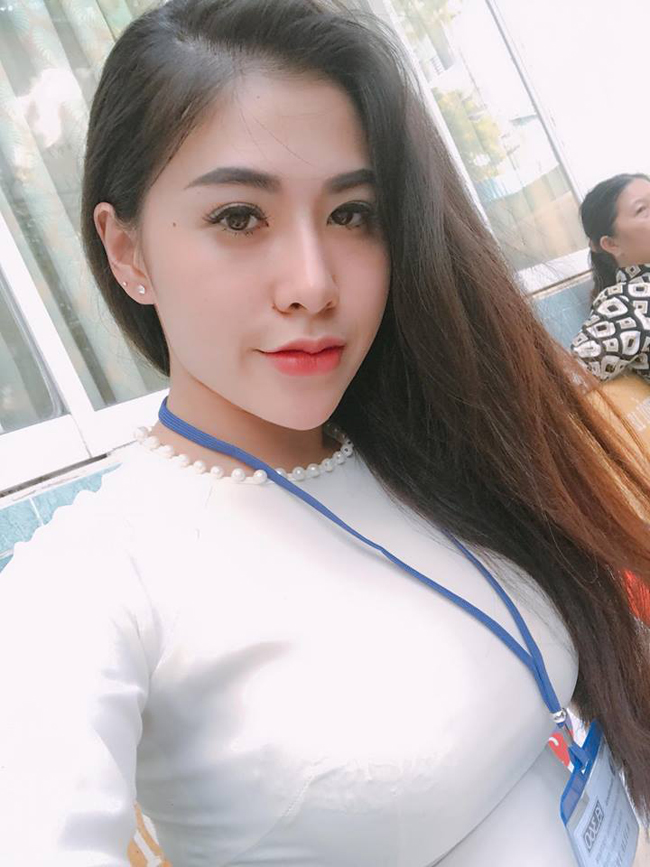 Hiện tại, có hơn 100.000 người đang follow Facebook cá nhân của cô.