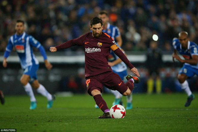 Messi lại gặp ác mộng phạt đền, Barca ôm hận đứt mạch 30 trận bất bại - 1
