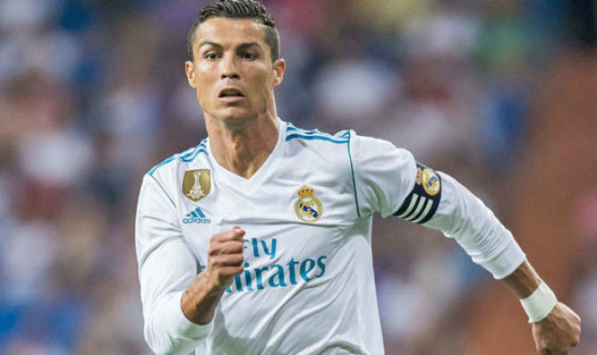 “Siêu bom tấn” Ronaldo: MU tạo cú sốc, trả Real 400 triệu euro - 1