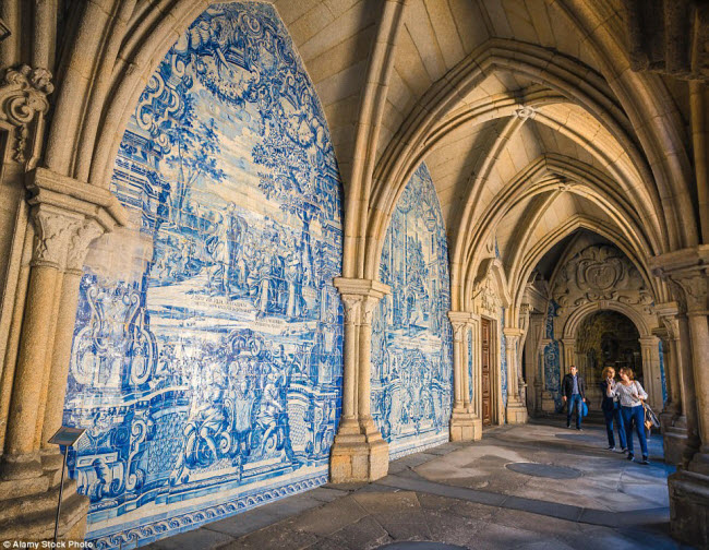 Những điểm du lịch được nhuộm màu xanh đẹp mê mẩn khắp thế giới - 3