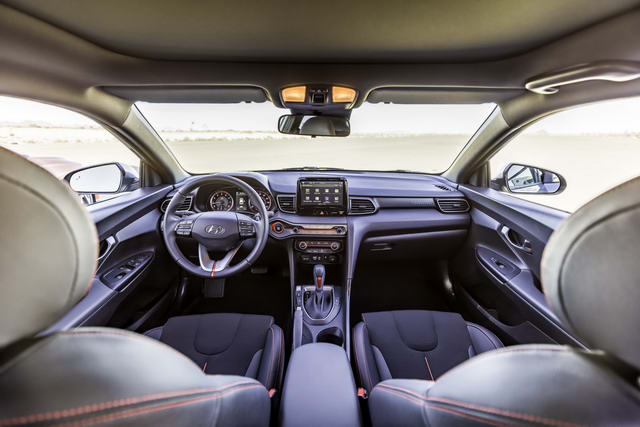 Hyundai Veloster 2019 thế hệ hoàn toàn mới xuất hiện - 3