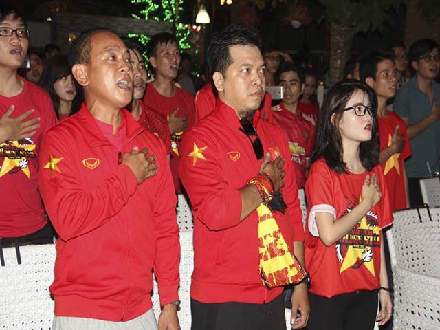 Bóng đá - U23 Việt Nam lập kỳ tích bán kết châu Á, người Hà Nội "khuấy đảo" đường phố