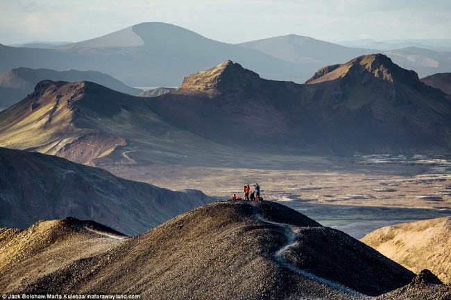Phong cảnh hùng vĩ tại vùng Landmannalaugar trong khu bảo tồn thiên nhiên Fjallabak ở Iceland.