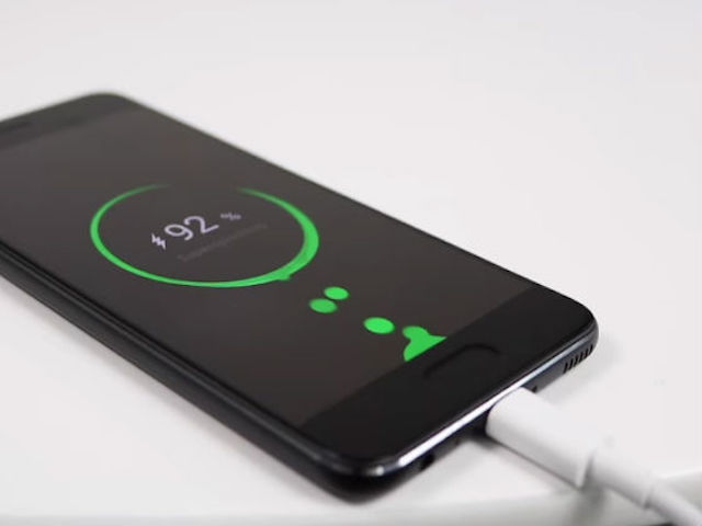 Công nghệ thông tin - Huawei giới thiệu công nghệ sạc 50% pin trong 5 phút