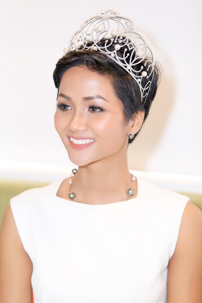 Hoa hậu H'Hen Niê: "Tiếng Anh là cản trở lớn nhất" - 6