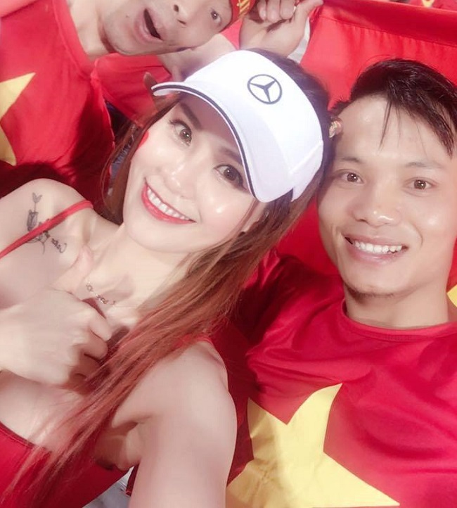 Đây là nhan sắc cô gái cổ vũ cho đội tuyển Việt Nam.&nbsp;