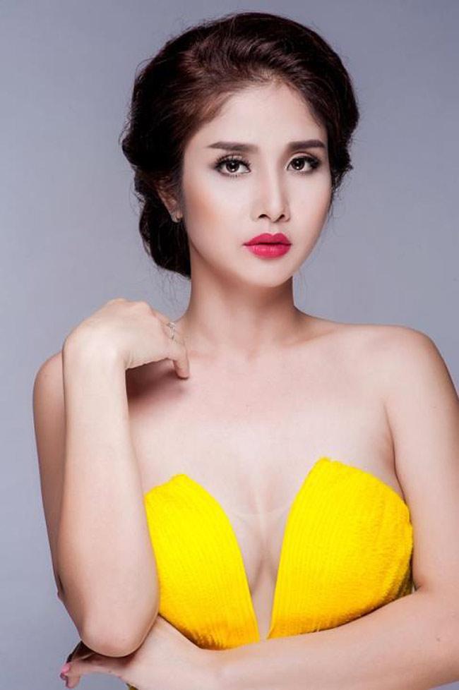 Thảo Trang sở hữu vẻ đẹp rạng rỡ, tuy chưa thành công trong các đấu trường sắc đẹp nhưng cô coi sự nghiệp diễn xuất coi trọng hơn nghề người mẫu.