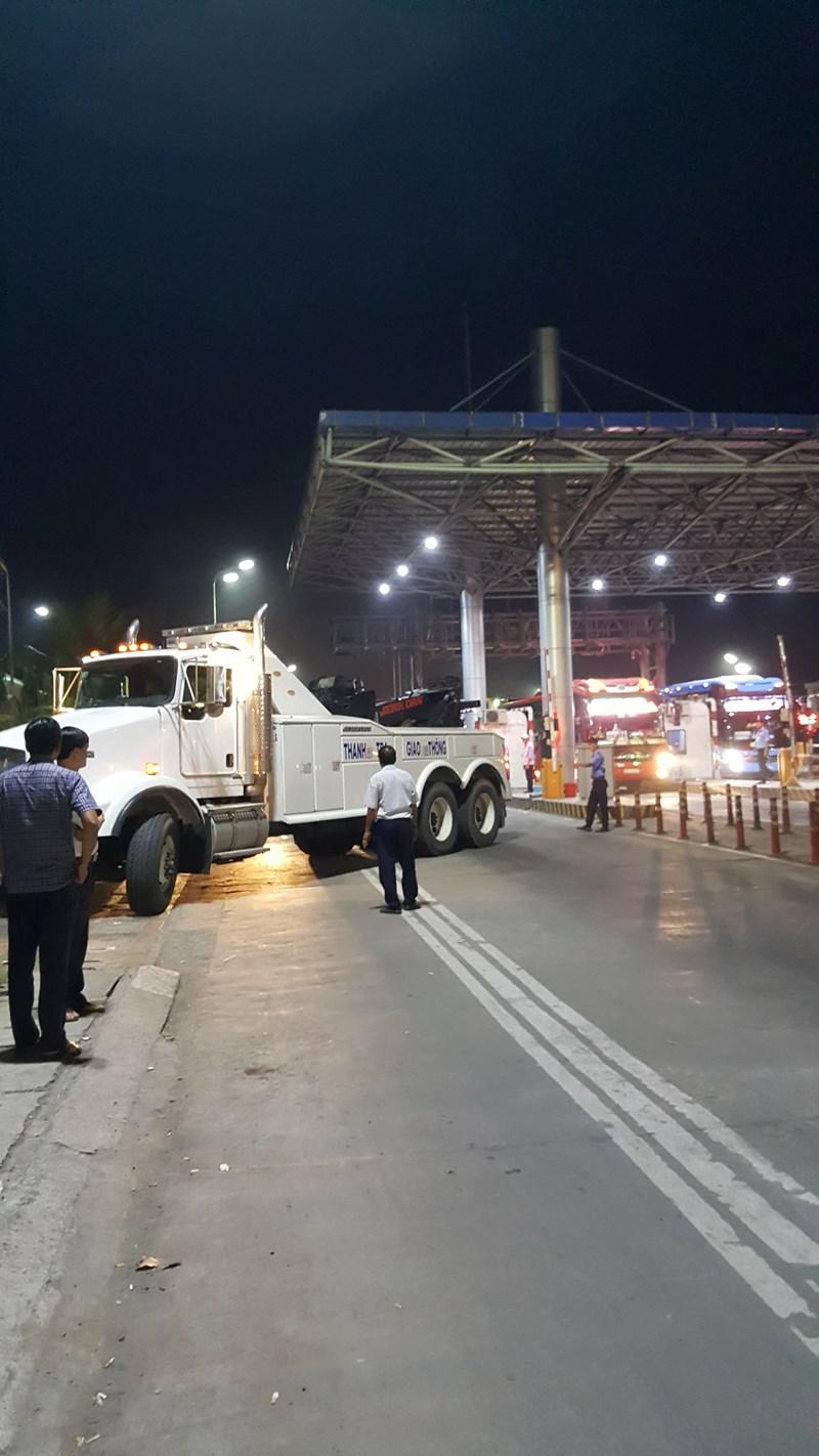 Xe cẩu hạng nặng được điều vào BOT Cần Thơ- Phụng Hiệp - 4