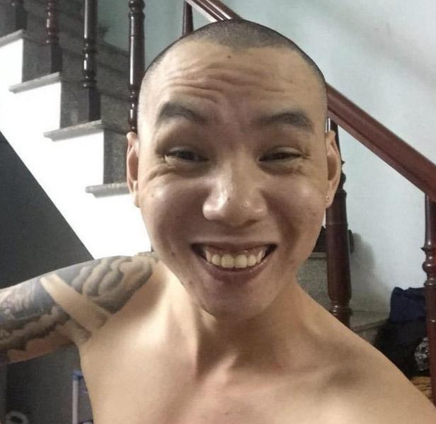 Cô vợ phấn khích với mái tóc "cờ đỏ sao vàng" của chồng sau chiến thắng của U23 Việt Nam - 6