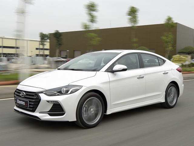 Hyundai Elantra Sport giá 729 triệu đồng tại Việt Nam - 1