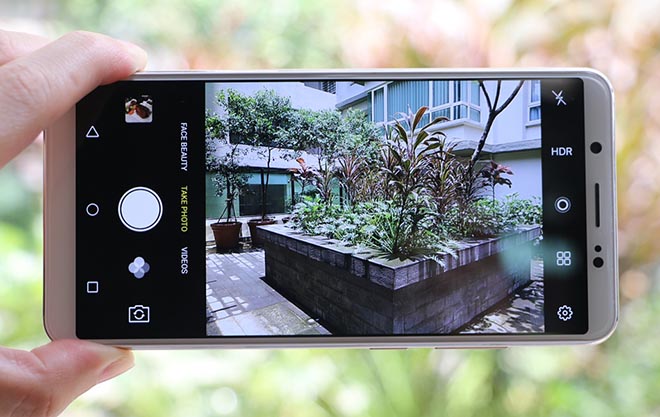 Chọn smartphone màn hình tràn viền để xem chung kết U23 Việt Nam - 4