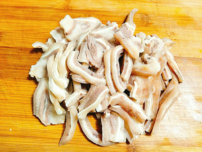 Tai heo ngâm giấm dai giòn sần sật, chua cay ngon hết ý - 6